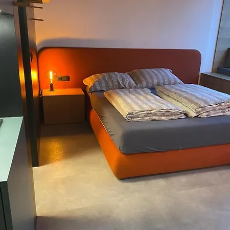 Delo 2.0. Lejlighed Ljubljana